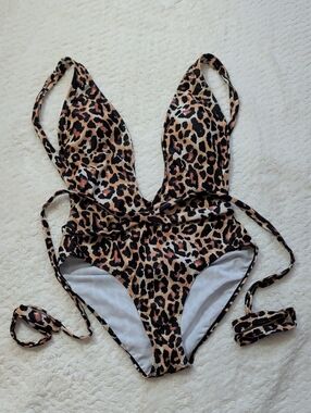 Deep V Leopard Print One-Piece Swimsuit - Brown Black